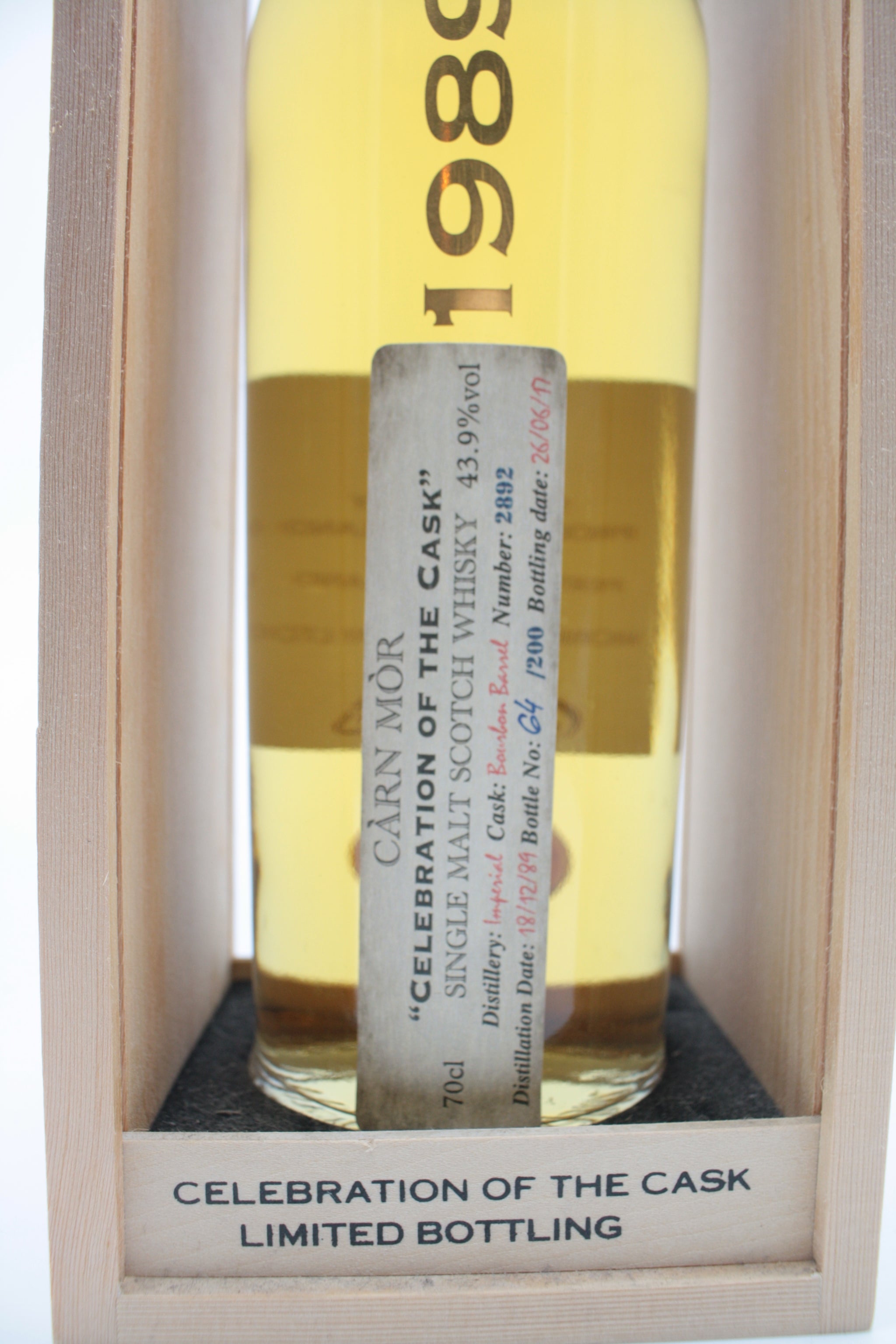 CÀRN MÒR CELEBRATION OF THE CASK 1989 1989 Carn Mor Celebration of the Cask Miltonduff Single Malt